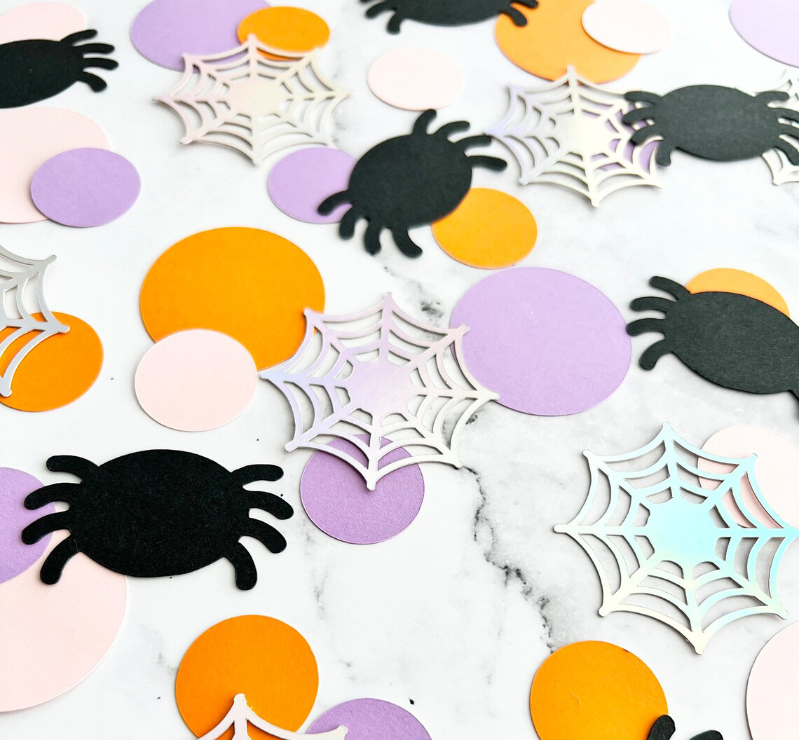 halloween spider confetti