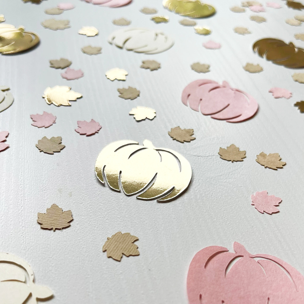 halloween Pumpkin confetti